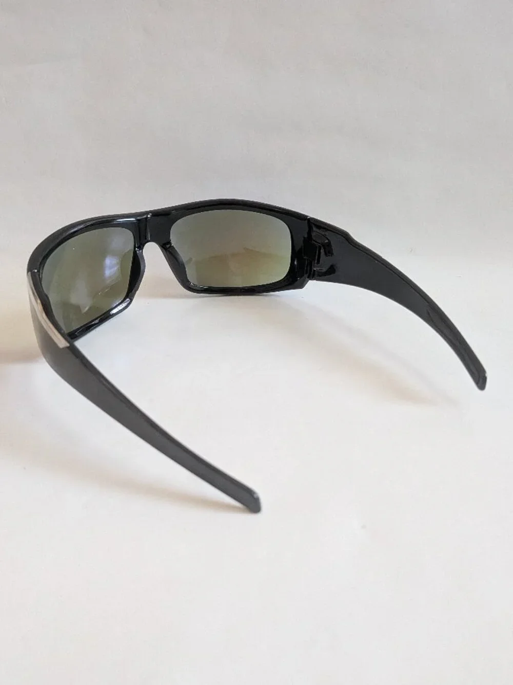 NWOT 2K Sporty fashion style Rectangular Wrap Around Sunglasses w/TR-90 frame